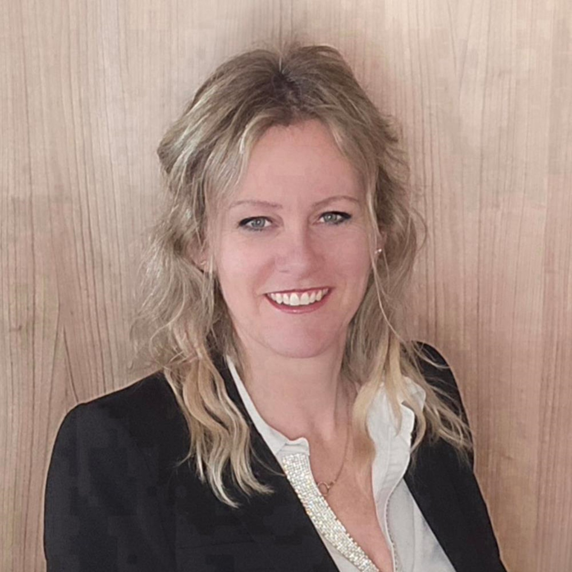 Portrait von Corinna Fenzl