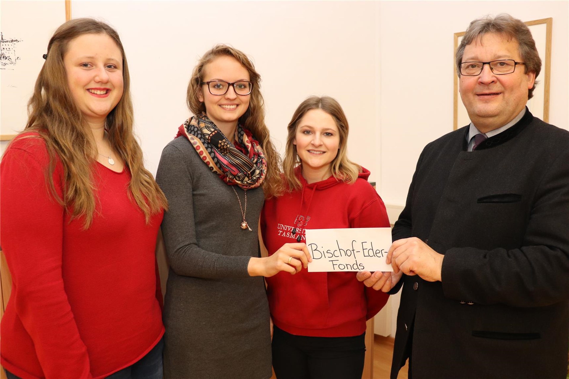 Passauer Studenten unterstützen den Bischof-Eder-Fonds