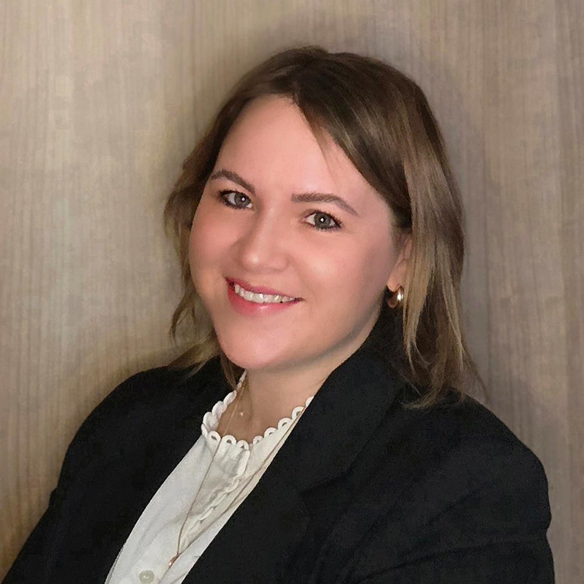 Portrait von Kristina-Osterholzer