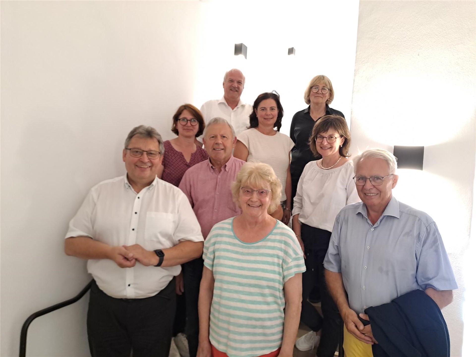 ein Netwerk zwischen den Stiftungen mit den zuständigen Damen und Herren